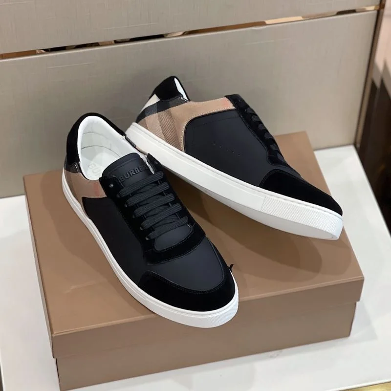 Burberry Low Shoes Sophisticated 17054