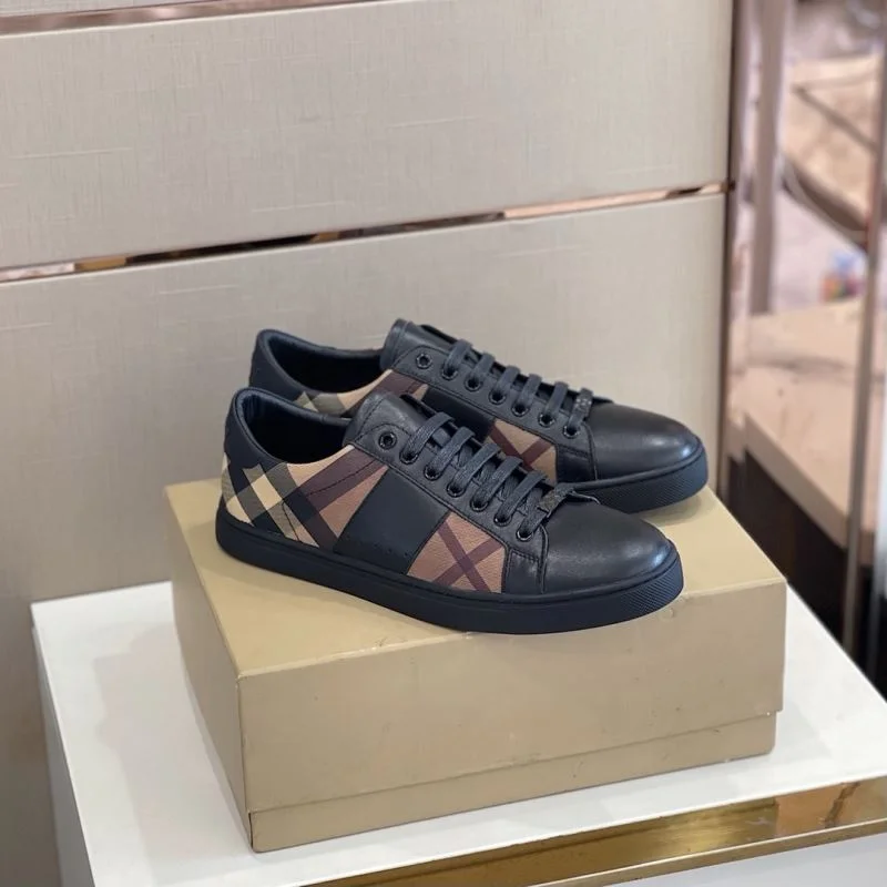 Soft Burberry Low Shoes 17062
