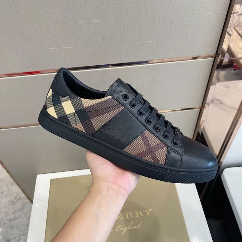 Soft Burberry Low Shoes 17062