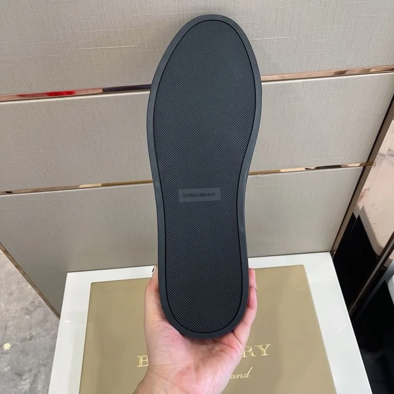 Soft Burberry Low Shoes 17062
