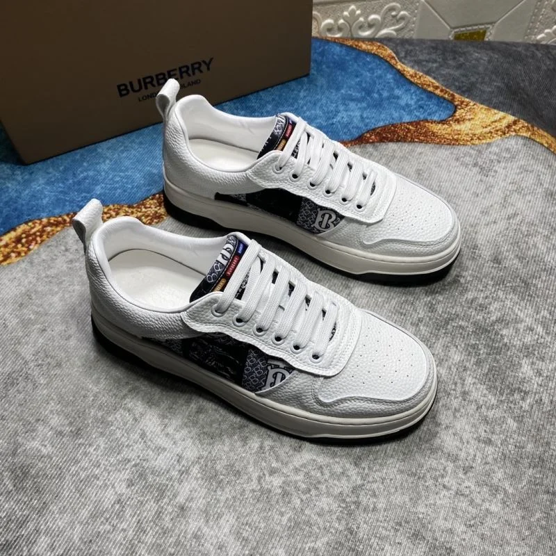 Burberry Low Shoes FashionForward 17066
