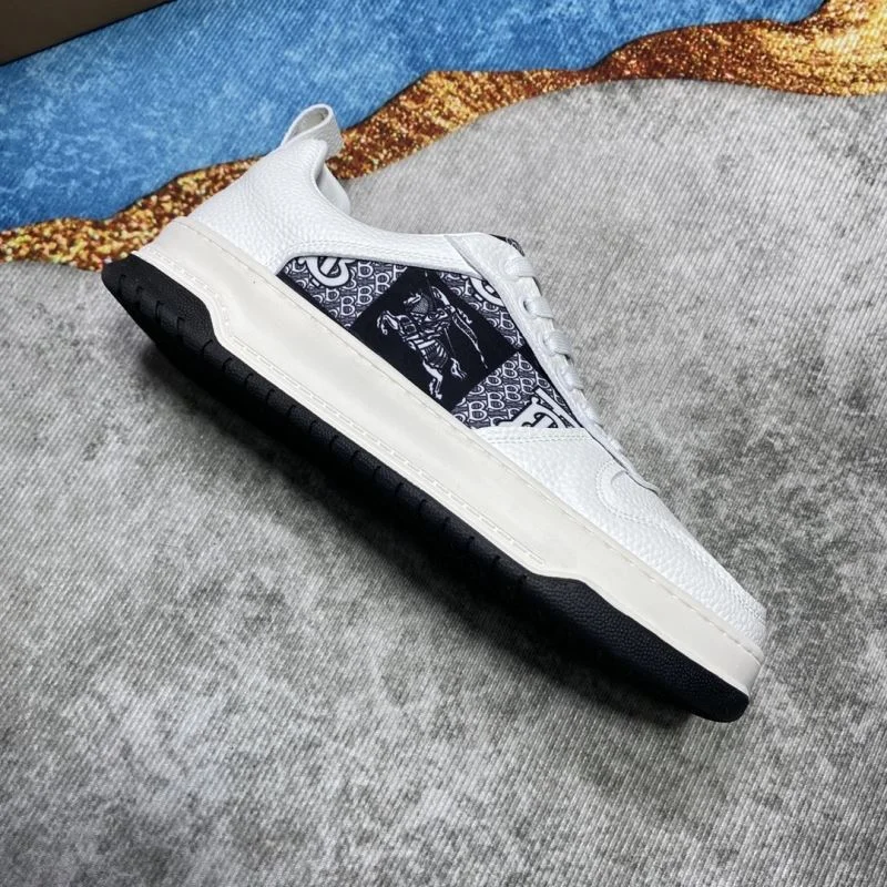 Burberry Low Shoes FashionForward 17066