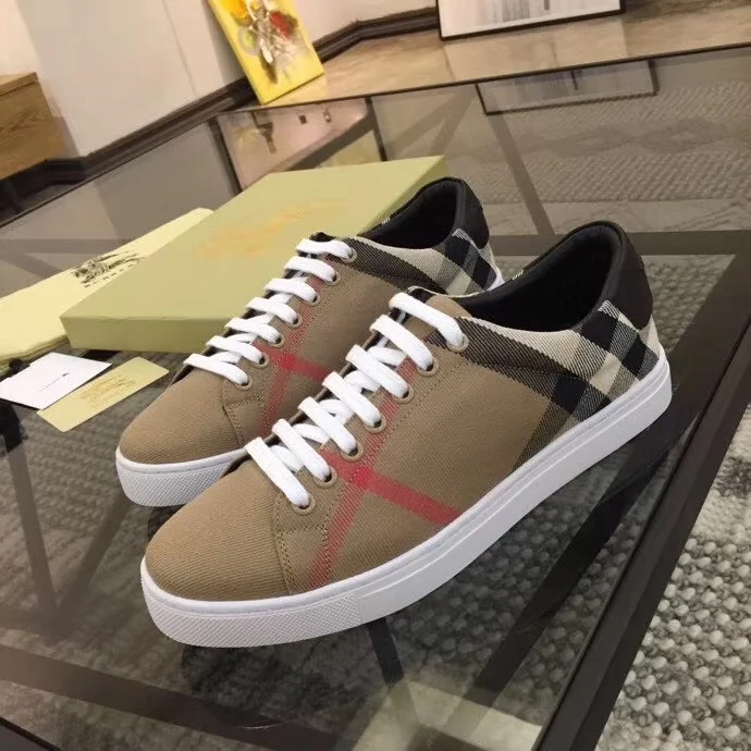 Burberry Low Shoes Efficient 17040