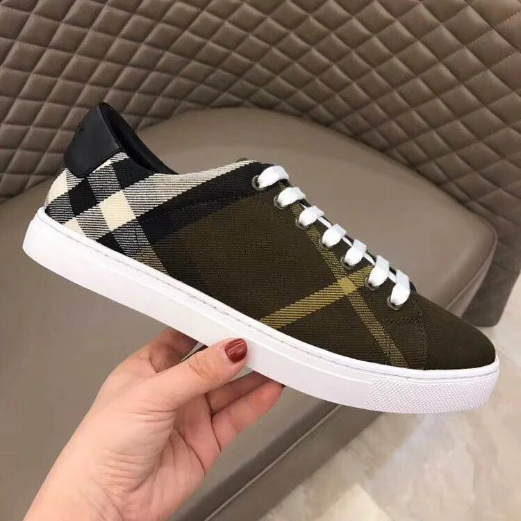 Unique Burberry Low Shoes 17108