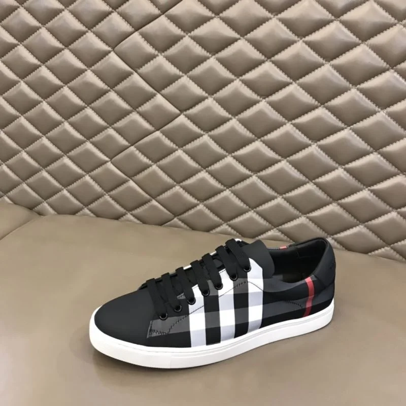 Burberry Low Shoes Casual 17042