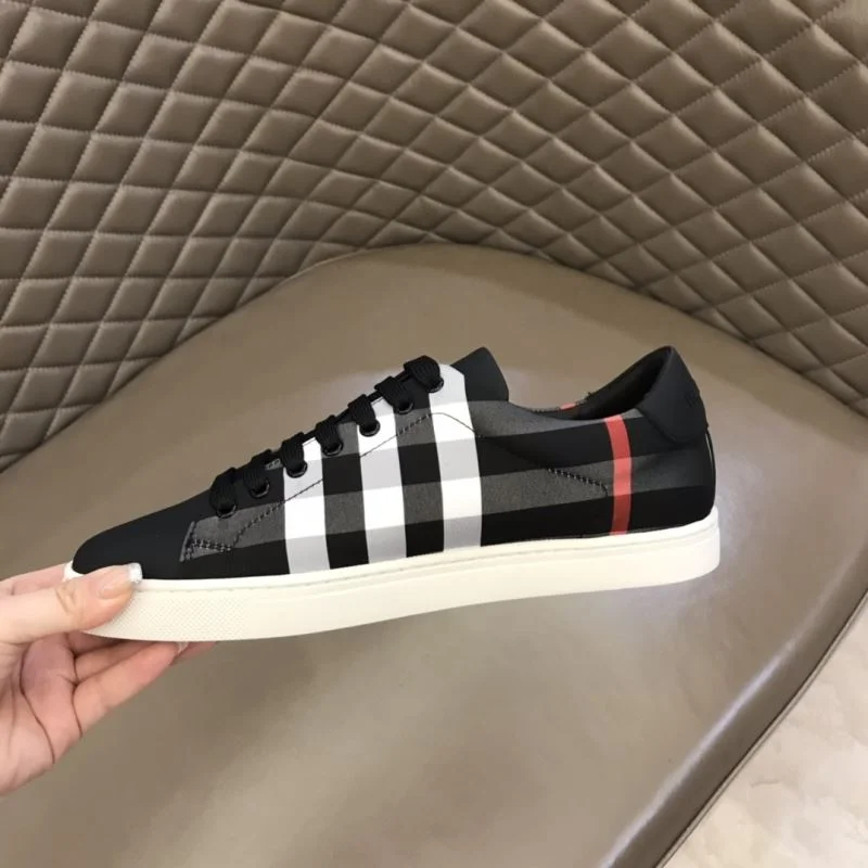 Burberry Low Shoes Casual 17042