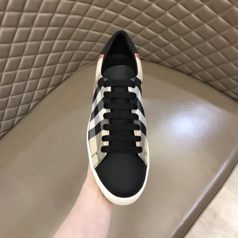 Effortless Burberry Low Shoes 17041