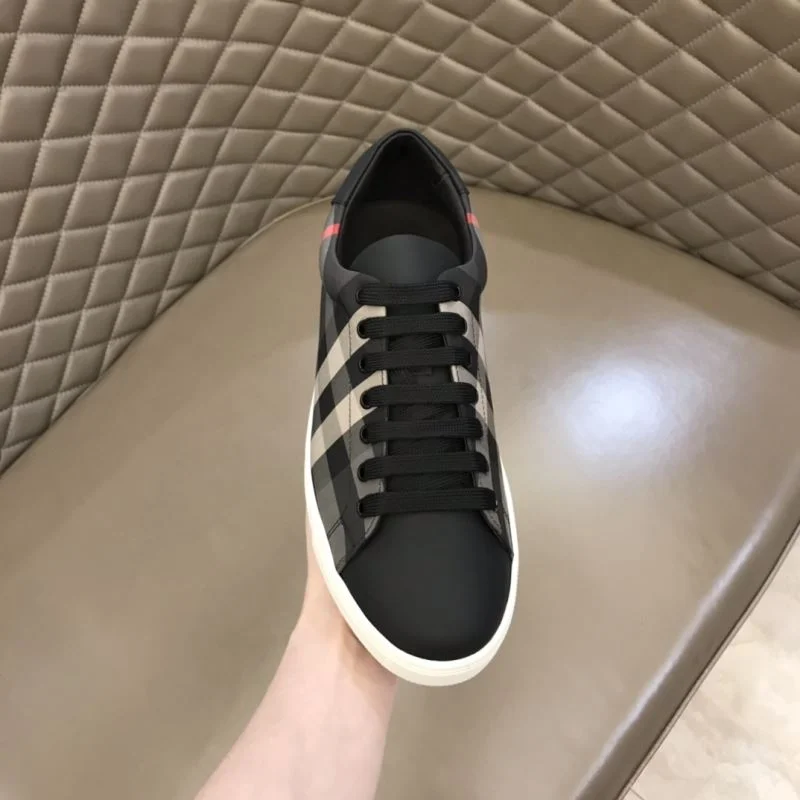 Burberry Low Shoes Timeless 17045