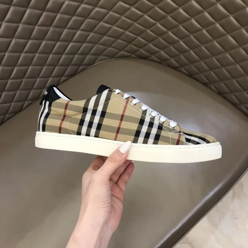 Durable Burberry Low Shoes 17031
