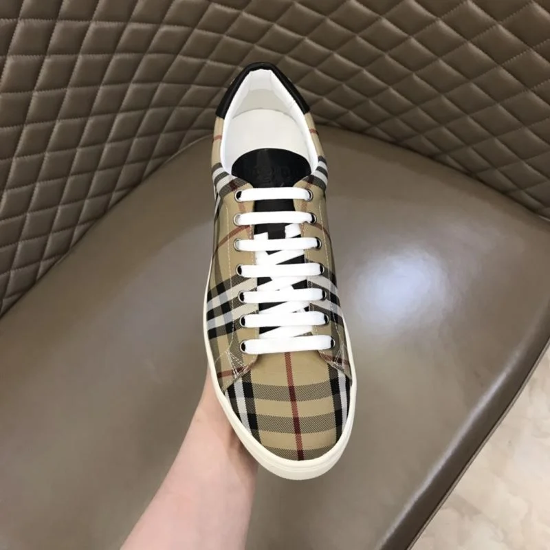 Durable Burberry Low Shoes 17031