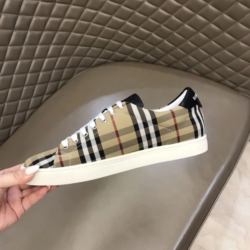 Durable Burberry Low Shoes 17031
