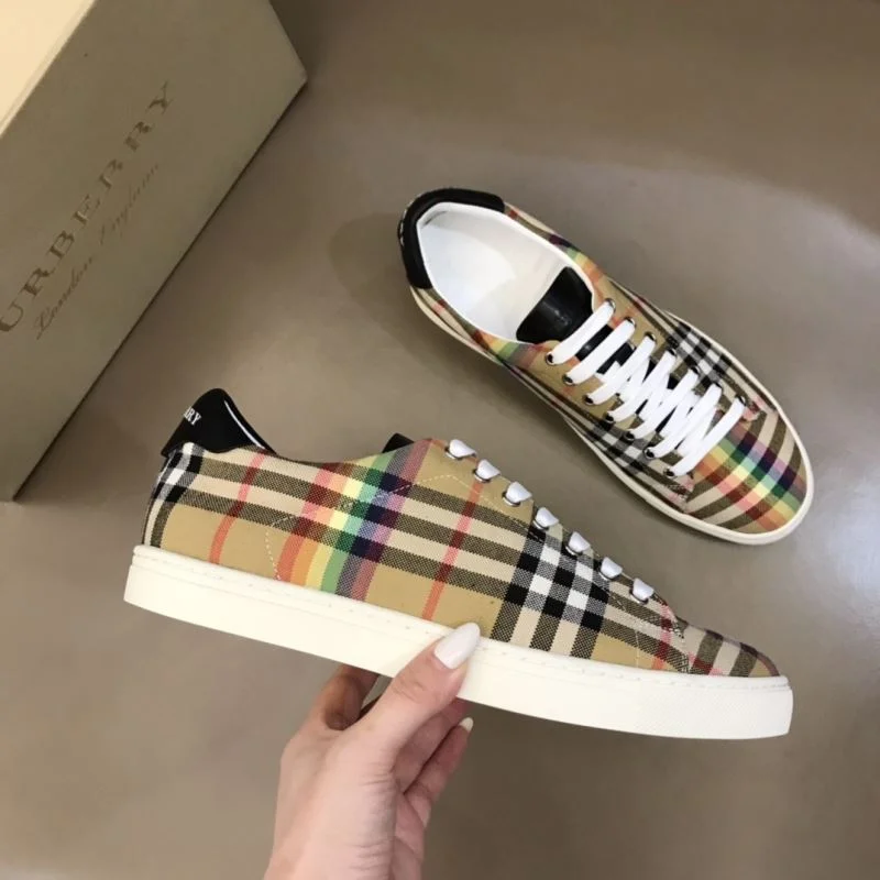 Affordable Burberry Low Shoes 17032
