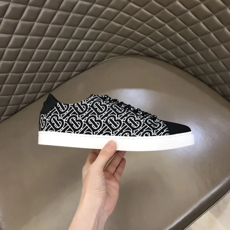 Burberry Low Shoes Modern 17028