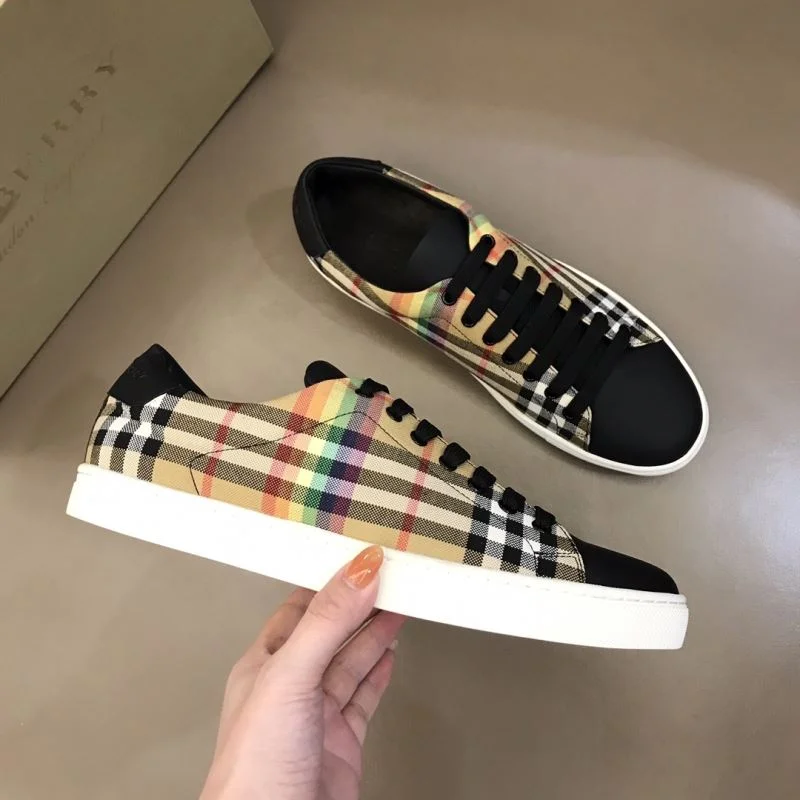 Burberry Low Shoes Contemporary 17035