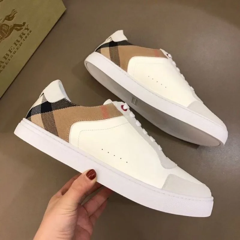 Burberry Low Shoes Youthful 17034