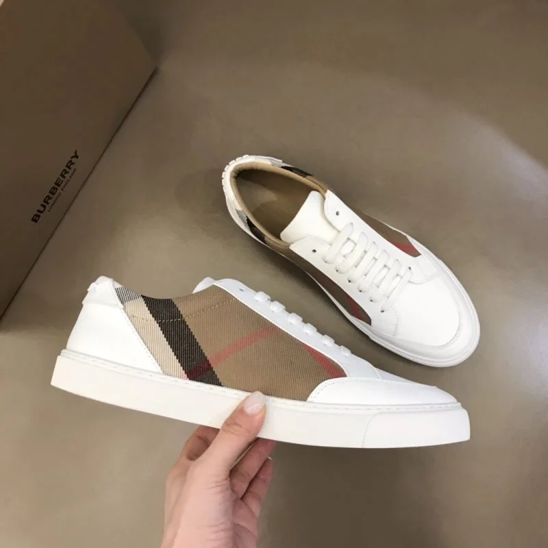 Burberry Low Shoes Functional 17021