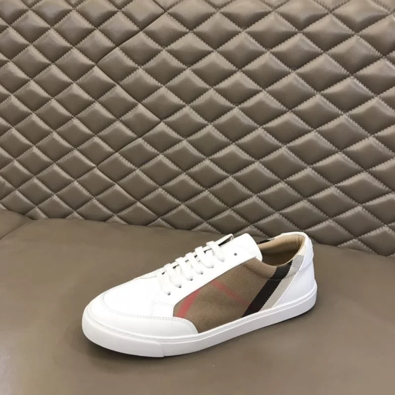 Burberry Low Shoes Functional 17021