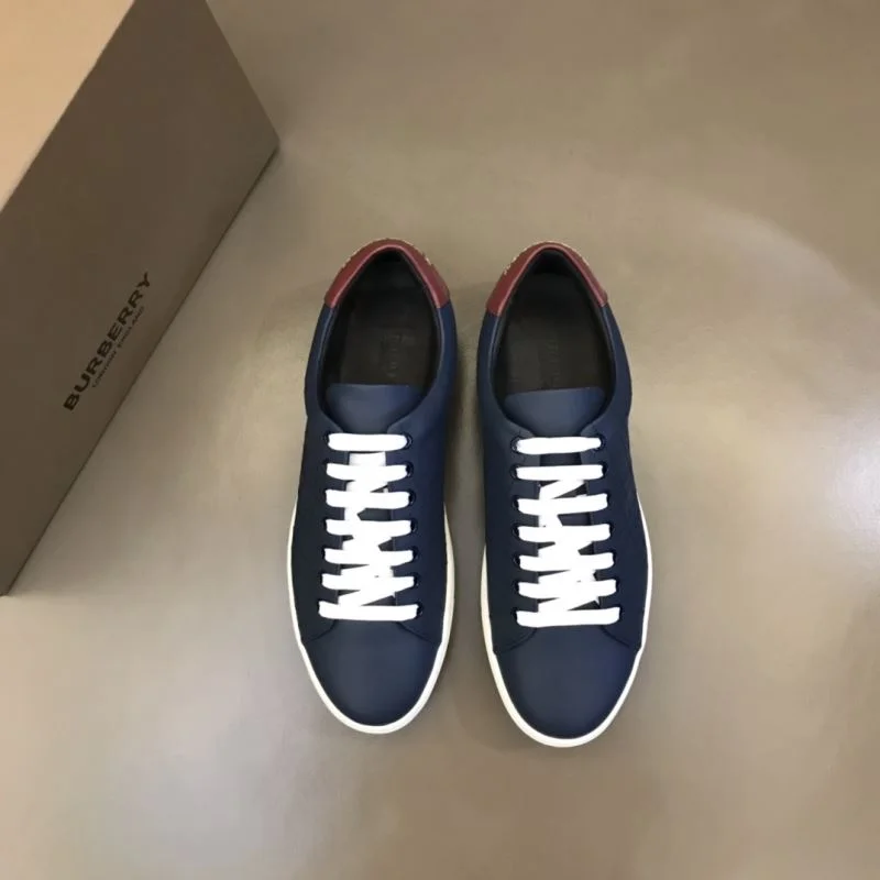 Burberry Low Shoes SoftTouch 17019