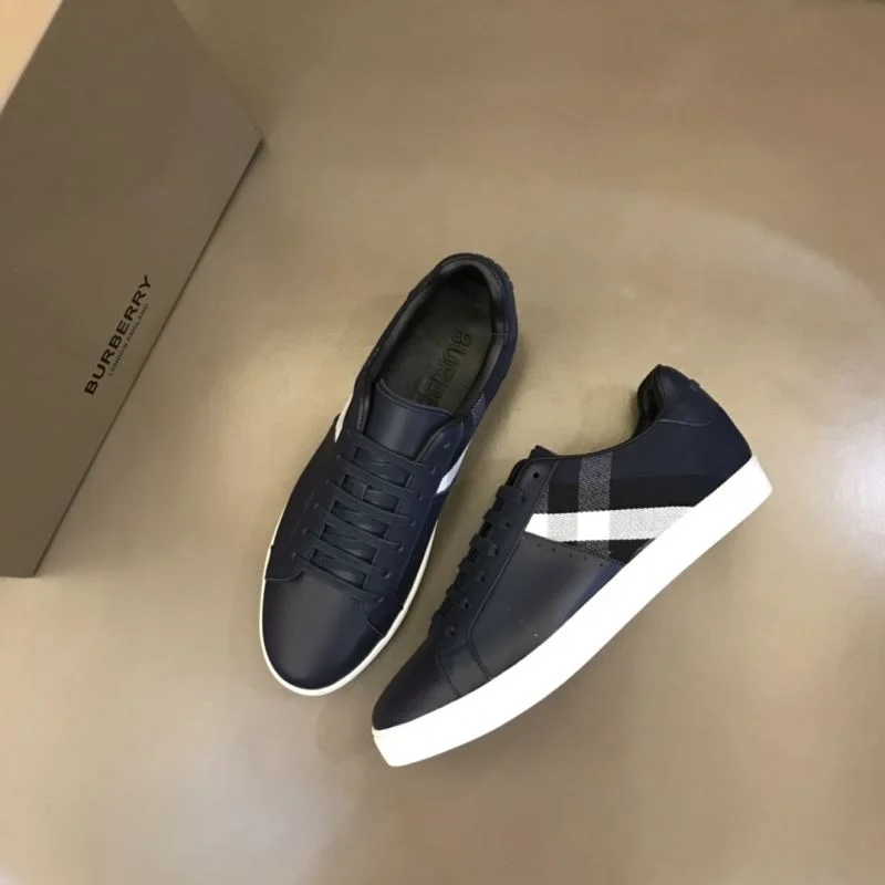 Burberry Low Shoes ModernLook 17014