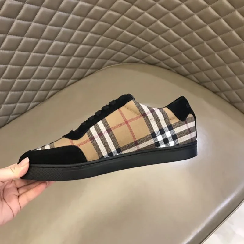 Breathable Burberry Low Shoes 17194