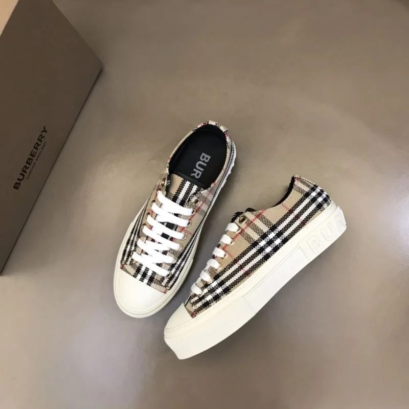 ModernLook Burberry Low Shoes 17010