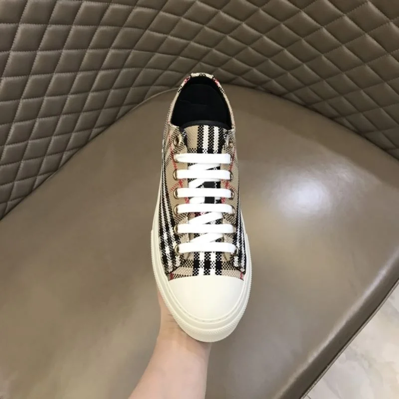 ModernLook Burberry Low Shoes 17010