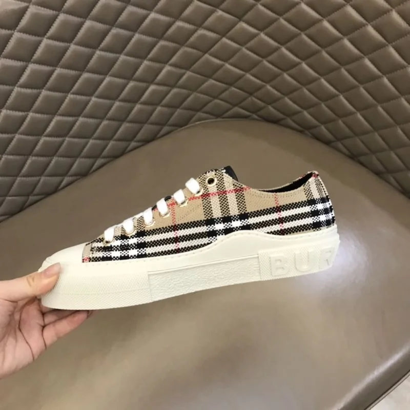 ModernLook Burberry Low Shoes 17010