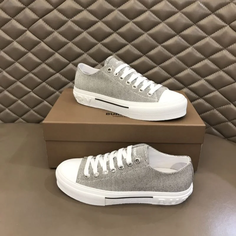 Soft Burberry Low Shoes 17018