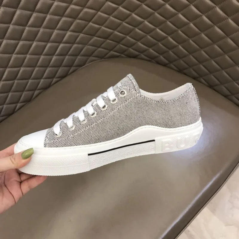 Soft Burberry Low Shoes 17018