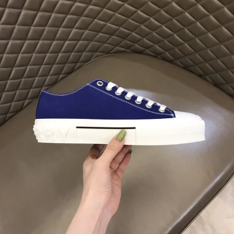 Comfortable Burberry Low Shoes 17025