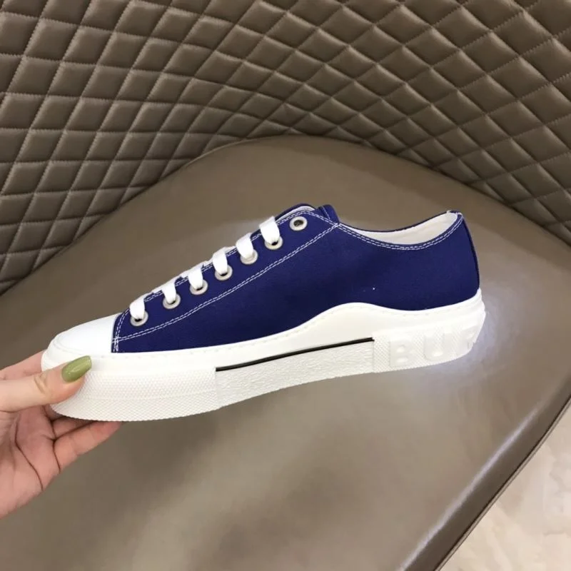 Comfortable Burberry Low Shoes 17025