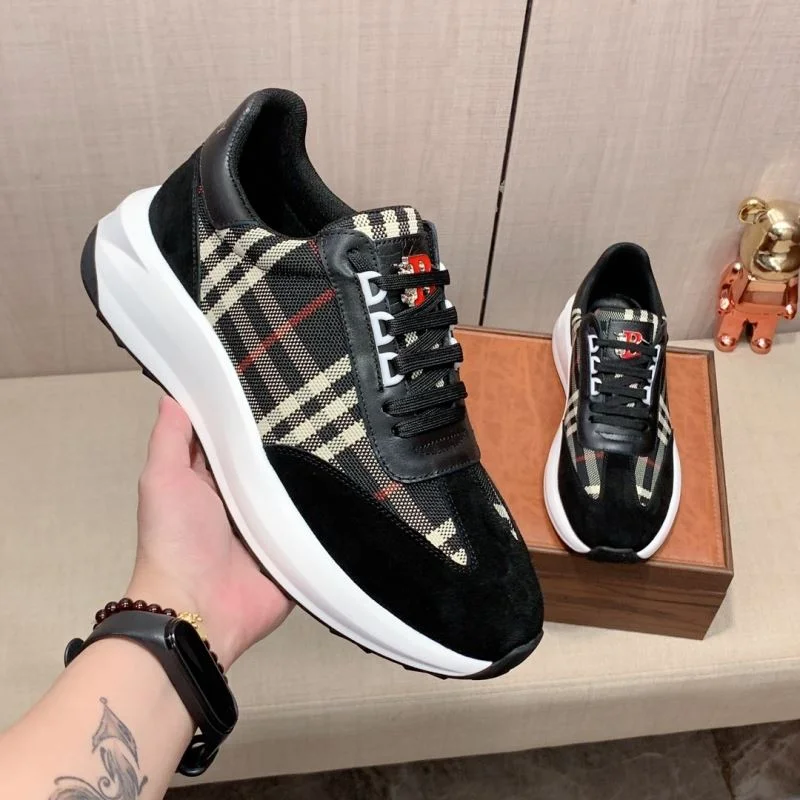 Burberry Low Shoes Fashionable 17055