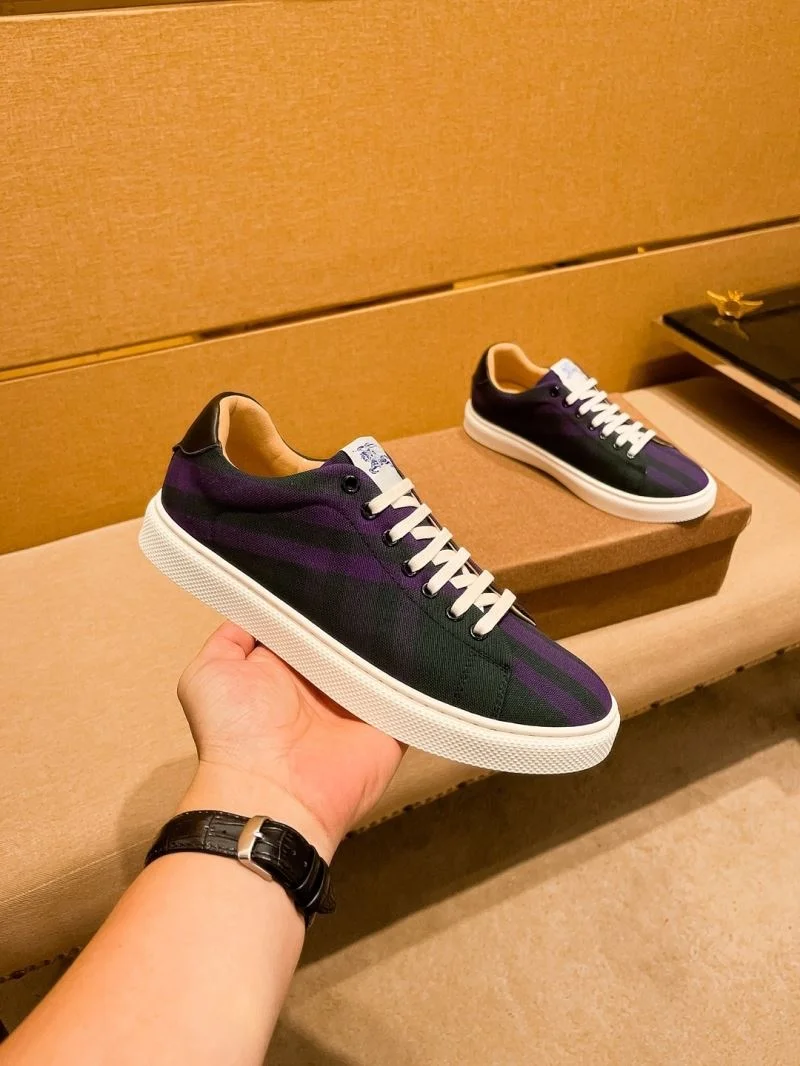 Snug Burberry Low Shoes 17224