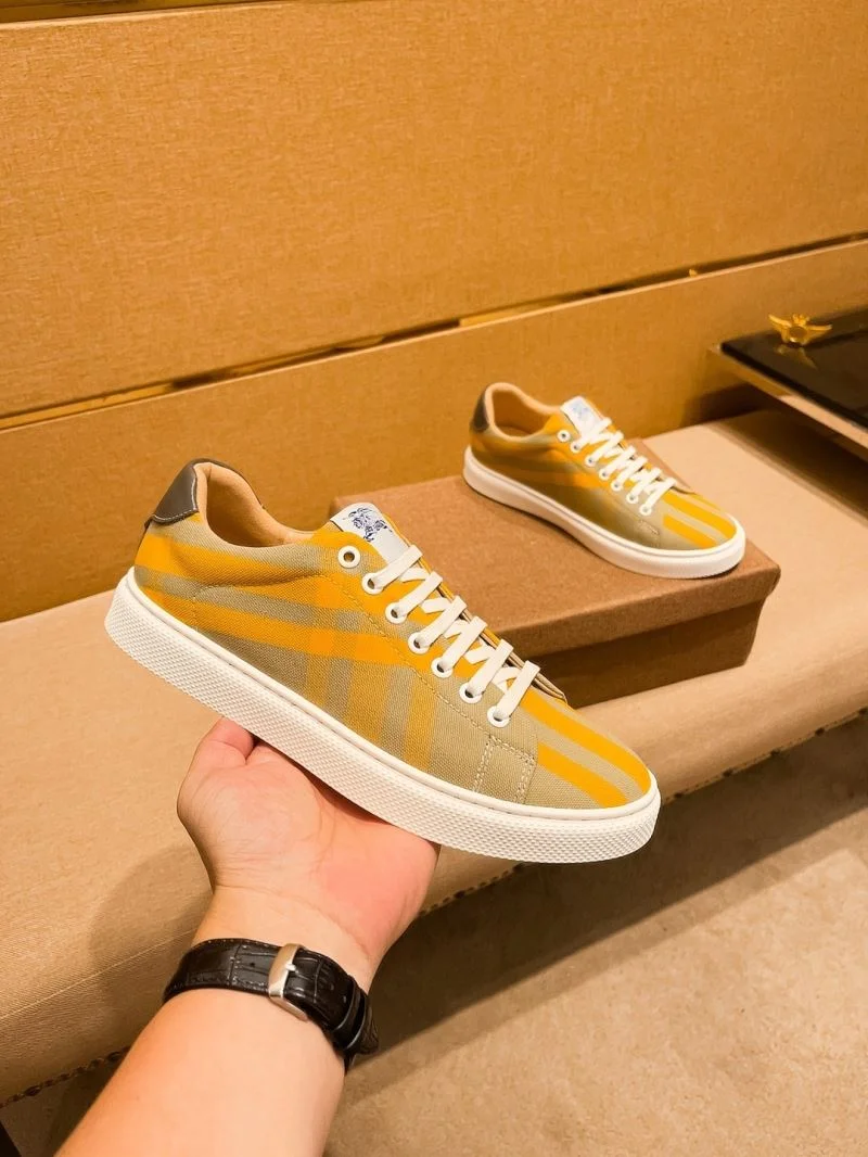 Burberry Low Shoes Lightweight 17223