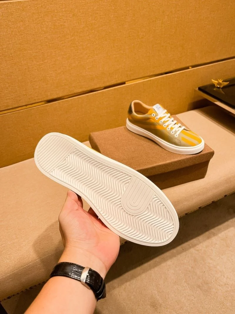 Burberry Low Shoes Lightweight 17223
