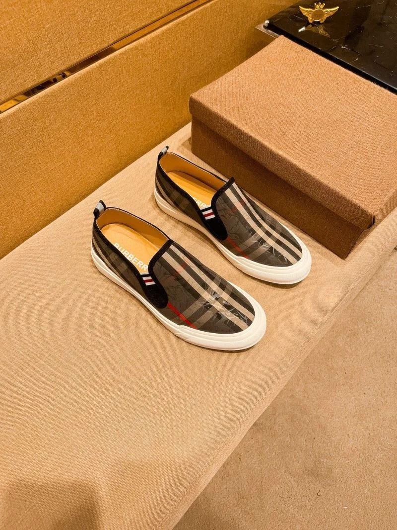 Burberry Low Shoes Minimalist 17226