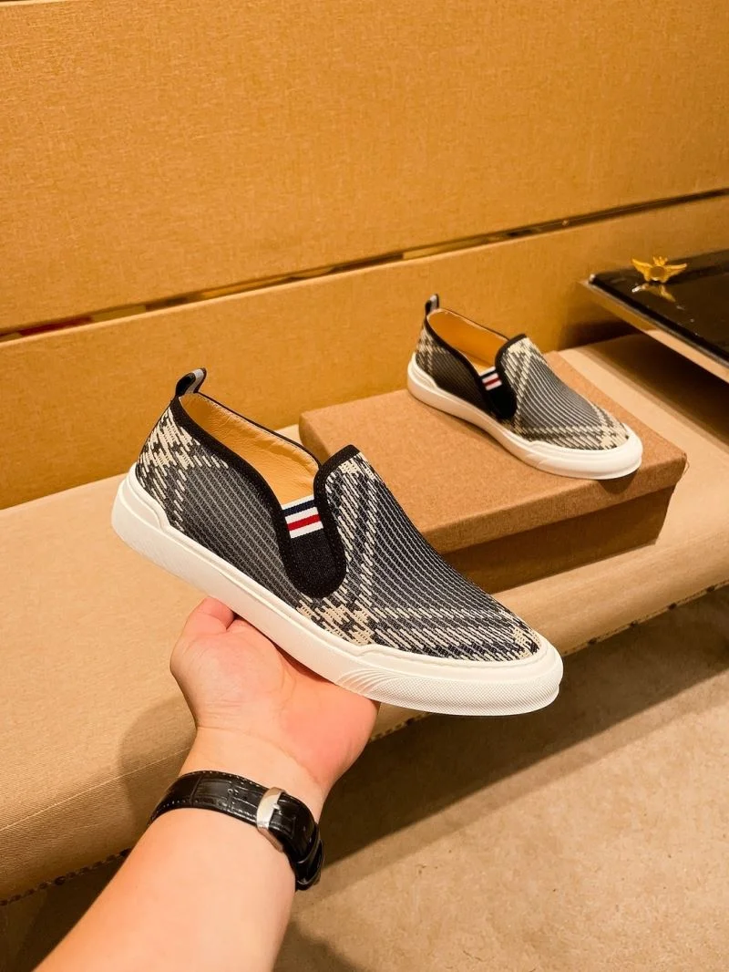 Burberry Low Shoes Casual 17205