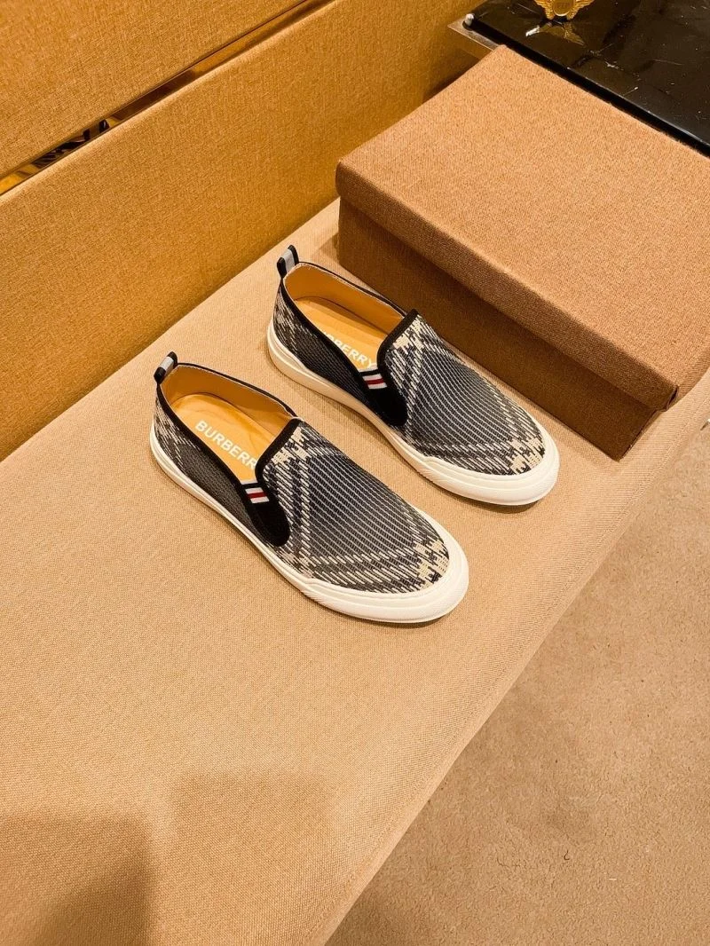Burberry Low Shoes Casual 17205