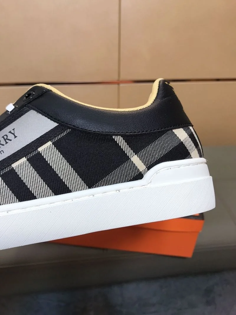 Durable Burberry Low Shoes 17216