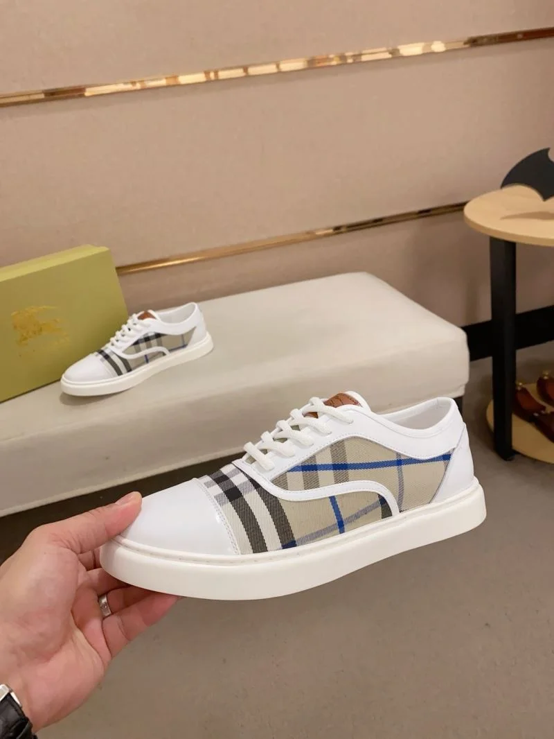Burberry Low Shoes Trendy 17204