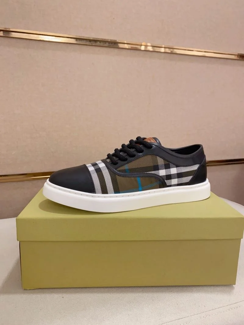 Burberry Low Shoes Effortless 17215