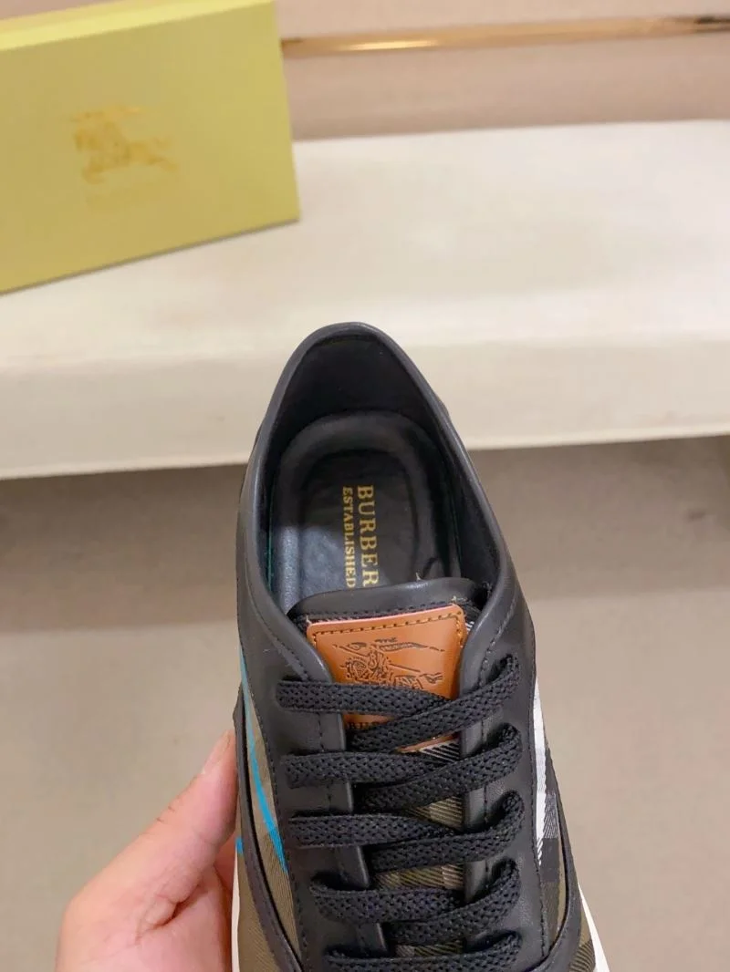Burberry Low Shoes Effortless 17215