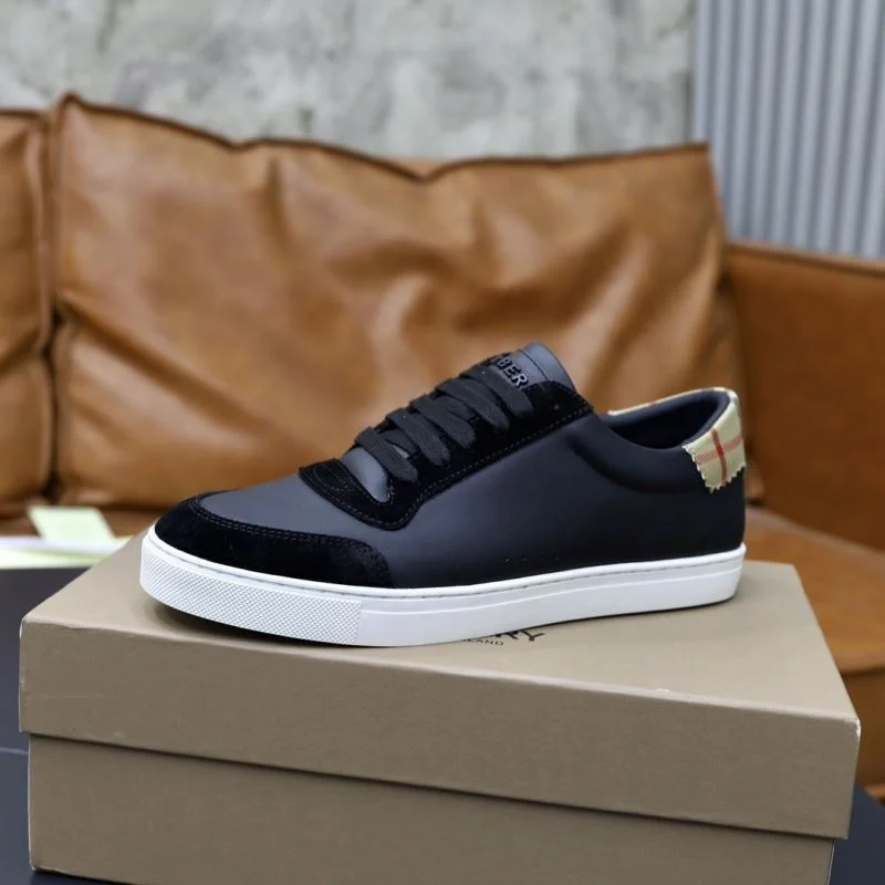 Burberry Low Shoes DailyWear 17213