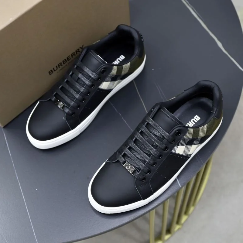 Casual Burberry Low Shoes 17230