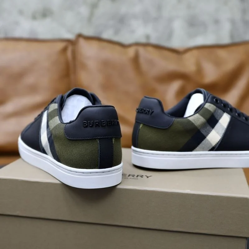 Casual Burberry Low Shoes 17230