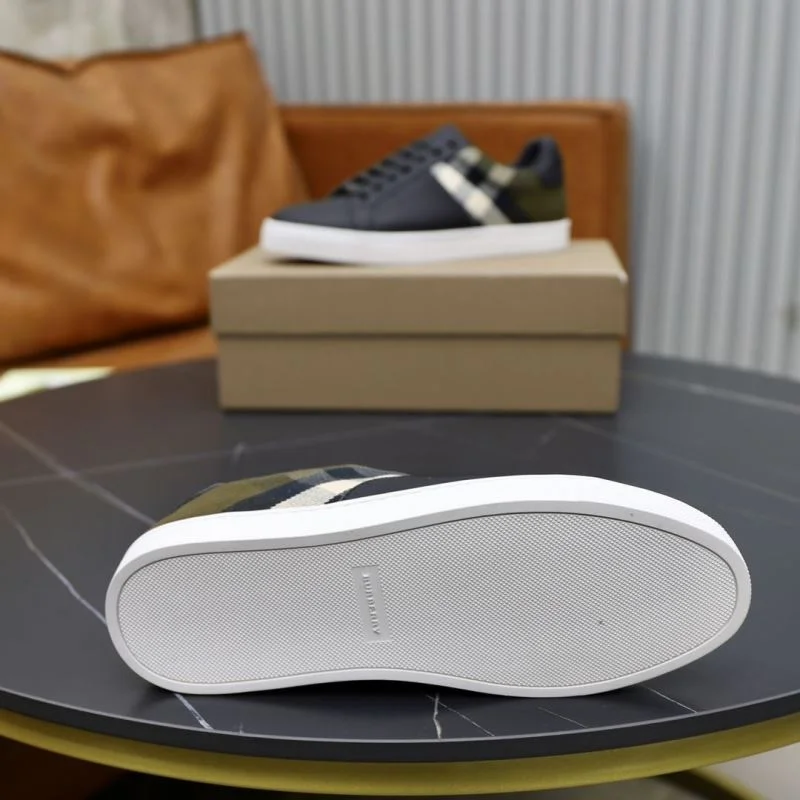Casual Burberry Low Shoes 17230