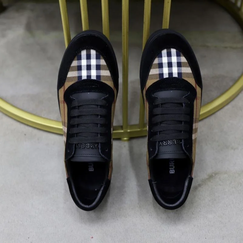 Comfortable Burberry Low Shoes 17214