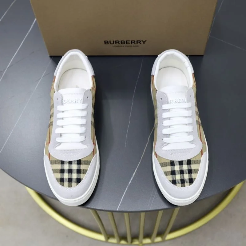 Burberry Low Shoes Soft 17209