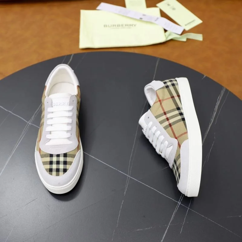 Burberry Low Shoes Soft 17209