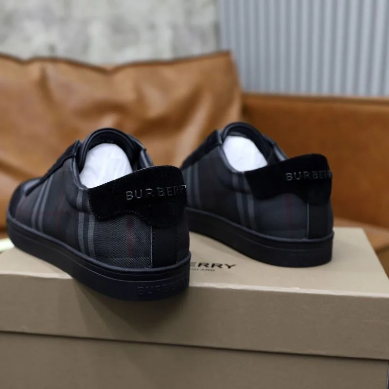 Modern Burberry Low Shoes 17272